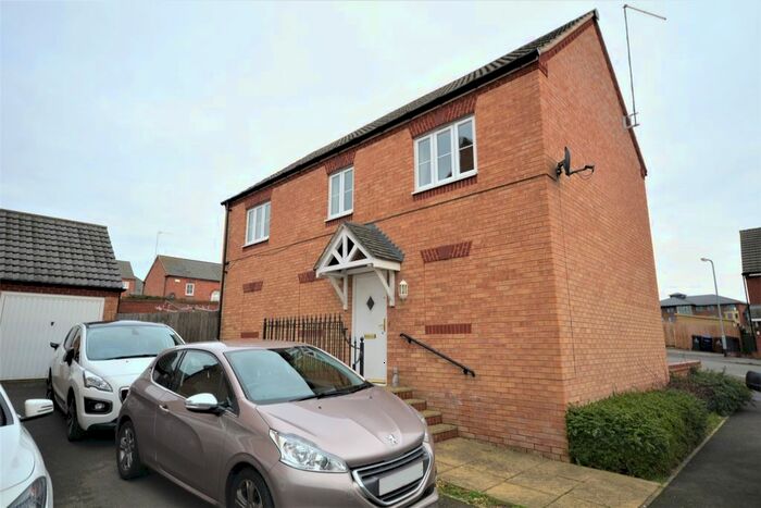 2 Bedroom Flat To Rent In South Meadow Close, Northampton, NN5