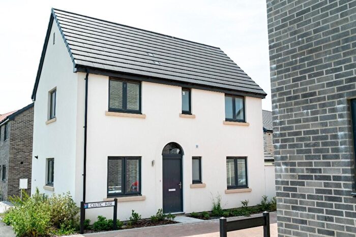 3 Bedroom Detached House For Sale In Celtic Rise, Weymouth, DT3