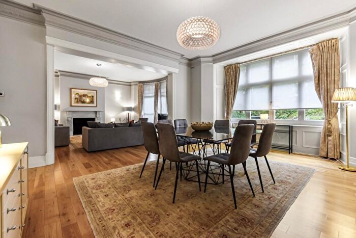 4 Bedroom Apartment To Rent In Hyde Park Mansions, Transept Street, Marylebone, NW1