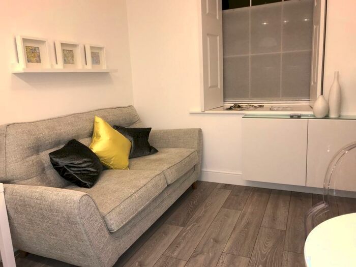 1 Bedroom Apartment To Rent In Wilson Street, Bristol, BS2
