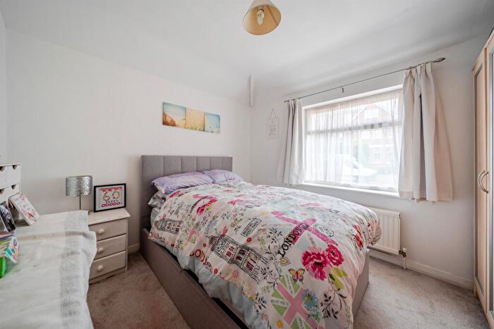1 Bedroom Maisonette For Sale In Ray Park Road, Maidenhead, SL6