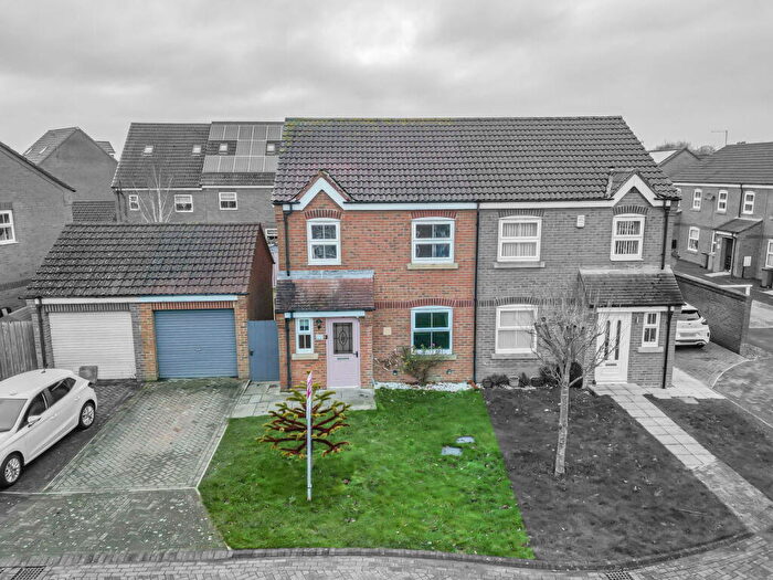 3 Bedroom Semi-Detached House For Sale In Cygnet Close, Hornsea, HU18