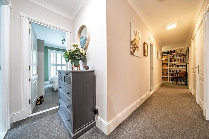 2 Bedroom Apartment For Sale In Wellington Place, London Road, Cheltenham, GL52