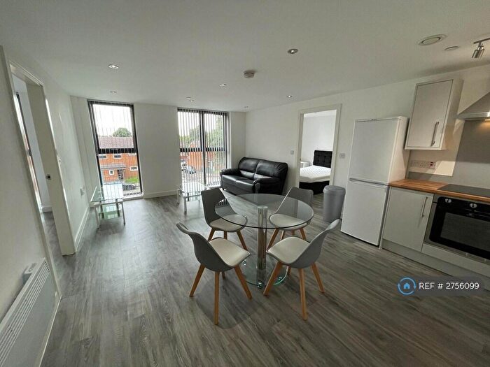 2 Bedroom Flat To Rent In Orange Grove House, Manchester, M14