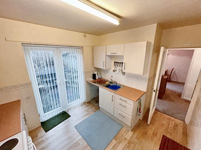 2 Bedroom Flat For Sale In Earlswood Park, Gateshead, Tyne And Wear, NE9
