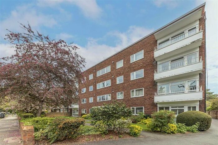 2 Bedroom Flat To Rent In Kew Road, Kew, Richmond, TW9
