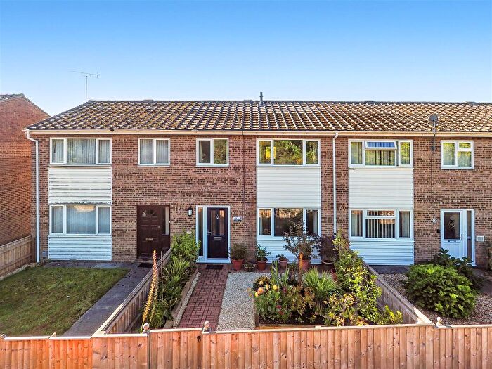 3 Bedroom Terraced House For Sale In Roman Way, Andover, SP10