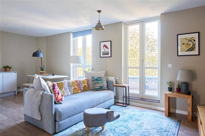 1 Bedroom Apartment For Sale In Braid Court, Nellie Cressall Way, Mile End, London, E3
