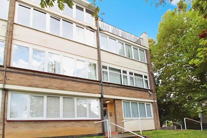1 Bedroom Flat To Rent In Swanston Grange, Dunstable Road, L&D Hospital, Luton, LU4