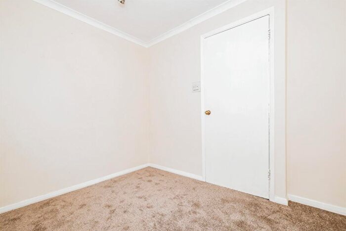 1 Bedroom Apartment For Sale In Rowlands Road, Worthing, BN11