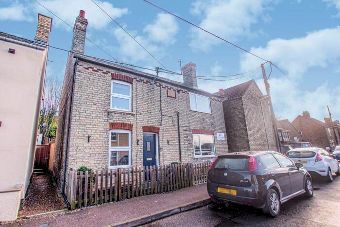 2 Bedroom Semi-Detached House To Rent In Mereside, Soham, Ely, CB7