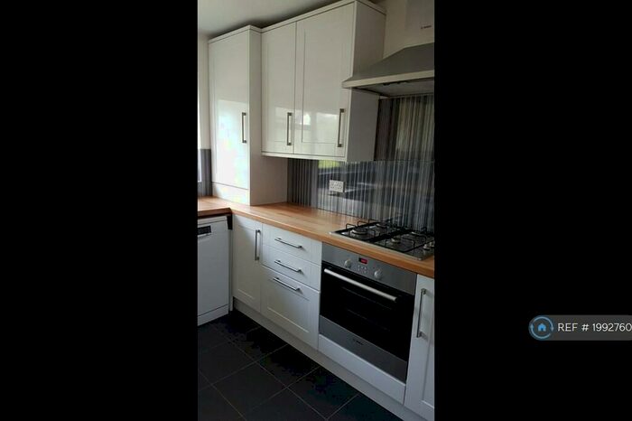 2 Bedroom Maisonette To Rent In Stratton Place, Amersham, HP7