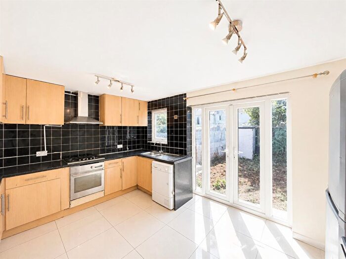 3 Bedroom Terraced House To Rent In Victoria Avenue, Hounslow, TW3