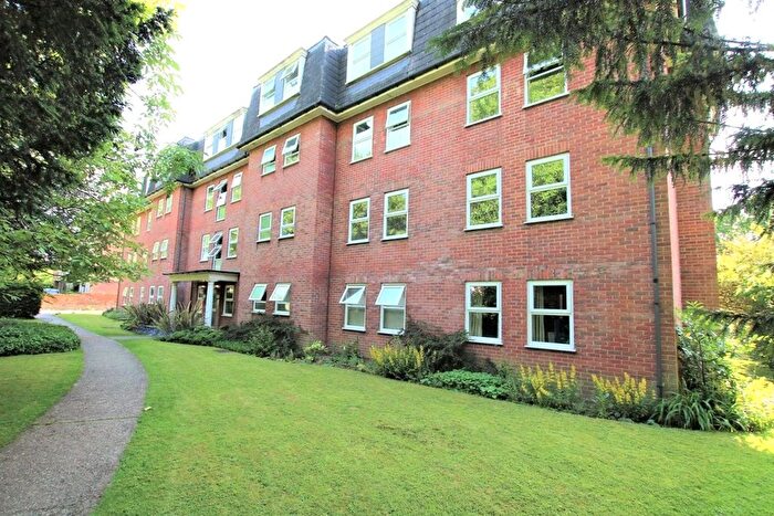 1 Bedroom Flat For Sale In Brechin Court, Kendrick Road, Reading, Berkshire, RG1