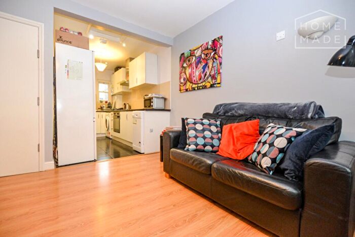 1 Bedroom Flat To Rent In Pentonville Road, Islington, N1