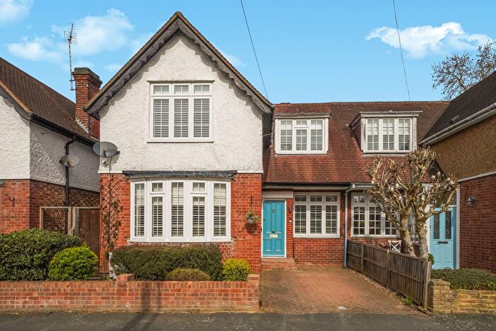 3 Bedroom Semi Detached House For Sale In School Lane, Pinner, HA5