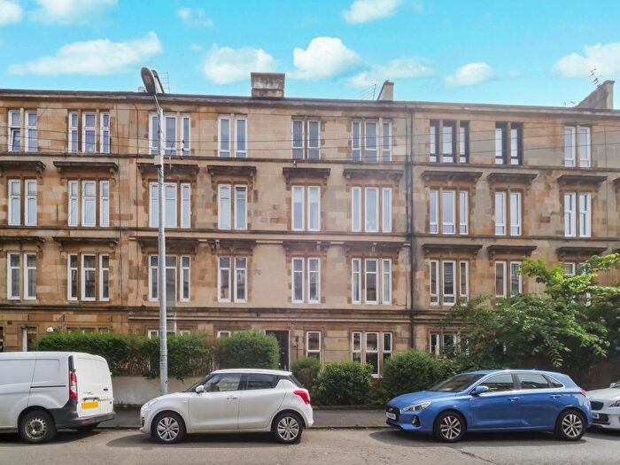 2 Bedroom Flat For Sale In Roslea Drive, Dennistoun, G31