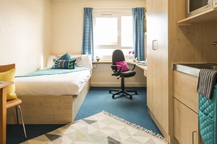 Studio To Rent In Creek Road, London, SE8