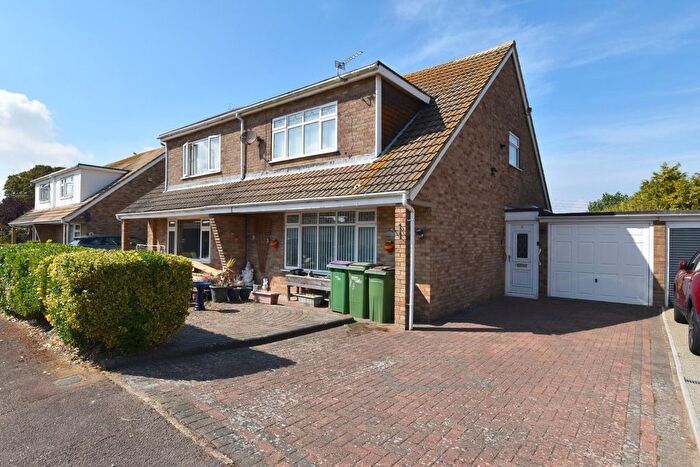 3 Bedroom Chalet For Sale In Gazedown, St. Marys Bay, Romney Marsh, TN29