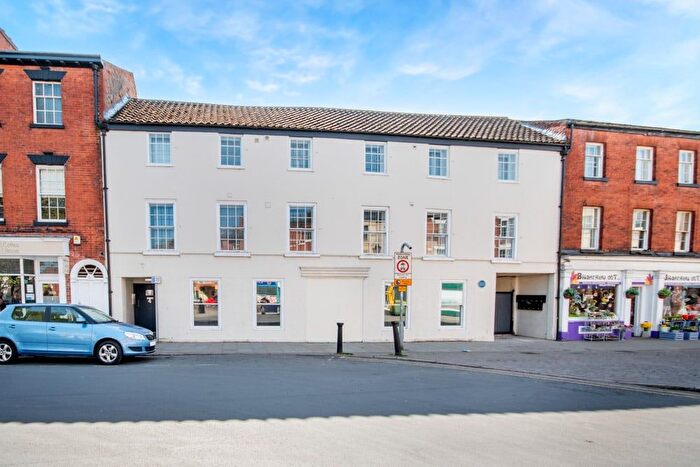 2 Bedroom Flat To Rent In Chapelgate, Retford, DN22