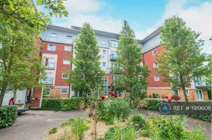2 Bedroom Flat To Rent In Winterthur Way, Basingstoke, RG21