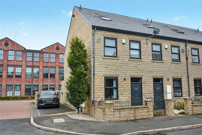 4 Bedroom Town House For Sale In Mill Houses, South Street, Morley, Leeds, West Yorkshire, LS27