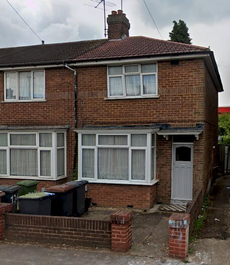 2 Bedroom Semi-Detached House To Rent In Connaught Road, Luton, Bedfordshire, LU4