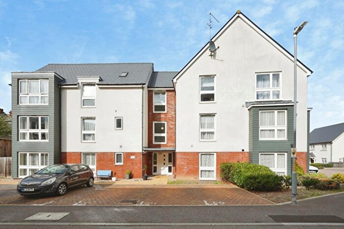 1 Bedroom Flat For Sale In Foster Way, Folkestone, Kent, CT20