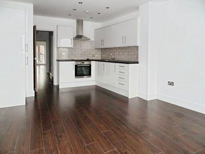 1 Bedroom Flat To Rent In Oakview Apartments, High Road, Tottenham, N17