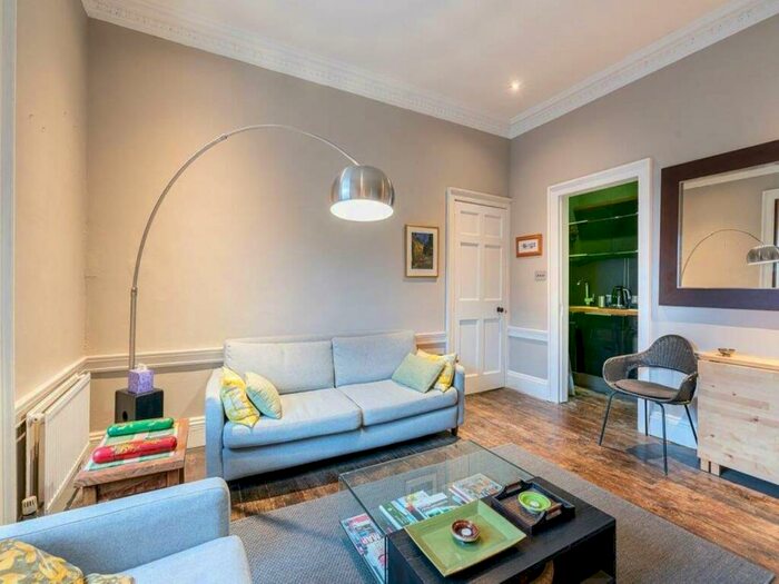1 Bedroom Flat To Rent In William Street, West End, Edinburgh, EH3