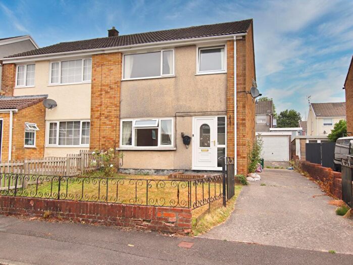 3 Bedroom Semi-Detached House For Sale In Oakfield Crescent, Tonteg, Pontypridd, CF38