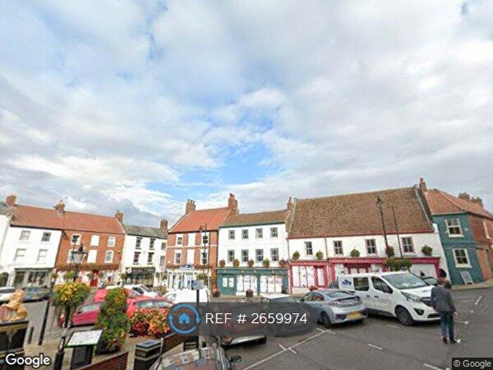 2 Bedroom Maisonette To Rent In Market Place, Caistor, Market Rasen, LN7