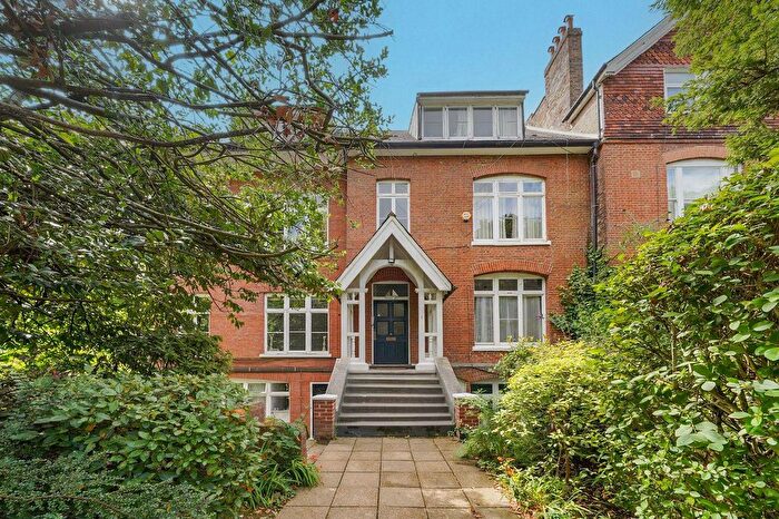 2 Bedroom Flat To Rent In Acol Road, London, NW6