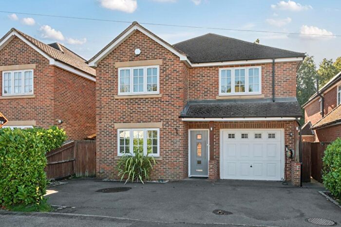 4 Bedroom Detached House To Rent In Frimley Grove Gardens Frimley, GU16