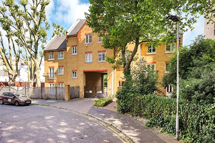 2 Bedroom Apartment To Rent In Briary Court, Turner Street, London, E16