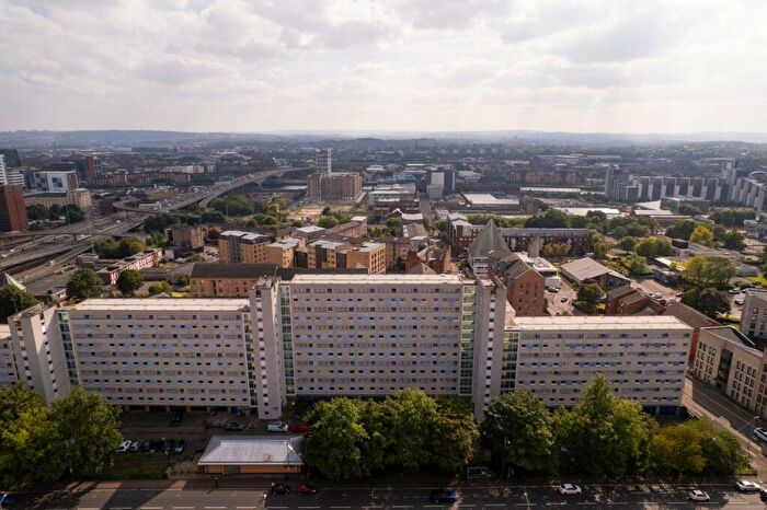 3 Bedroom Flat To Rent In St Vincent Terrace, Glasgow, G3