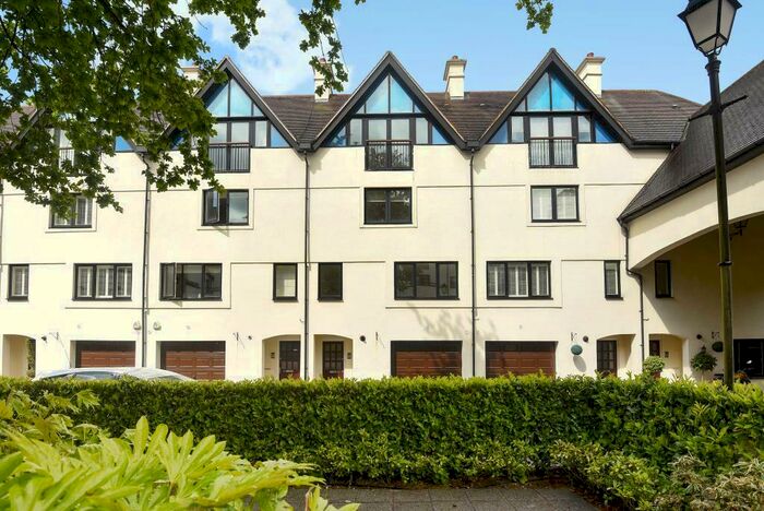 4 Bedroom Terraced House To Rent In Carew Road, Northwood, HA6