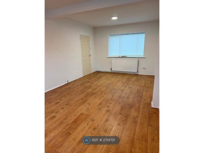 3 Bedroom Detached House To Rent In Cross Farm Road, Birmingham, B17