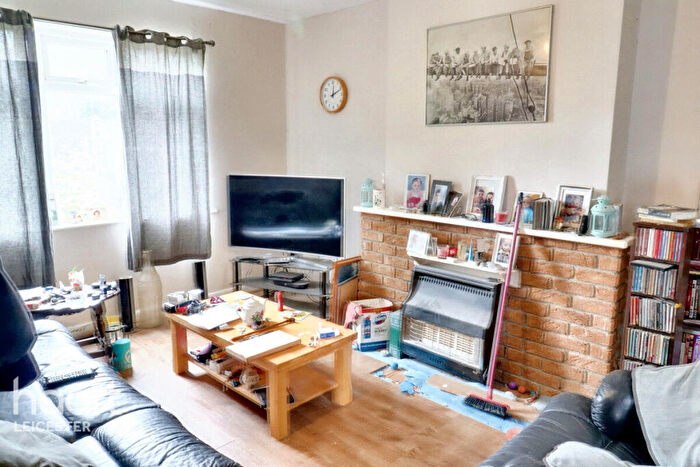 2 Bedroom Terraced House For Sale In Dunstall Avenue, Leicester, LE3