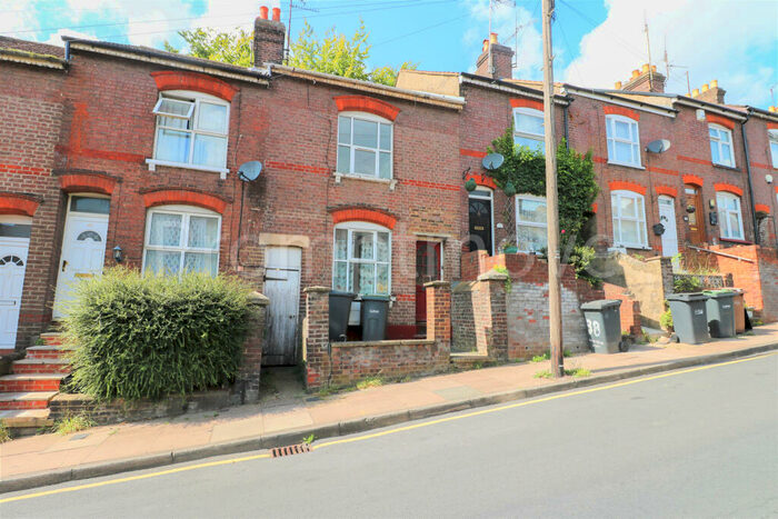 3 Bedroom Terraced House To Rent In Winsdon Road Luton, LU1