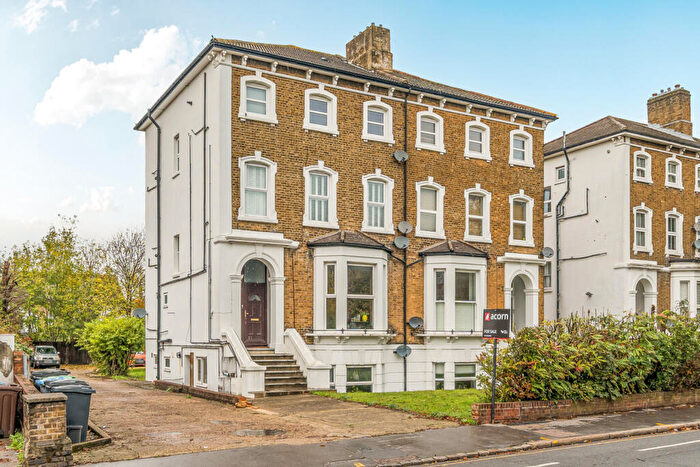 1 Bedroom Apartment For Sale In Selhurst Road, London, SE25