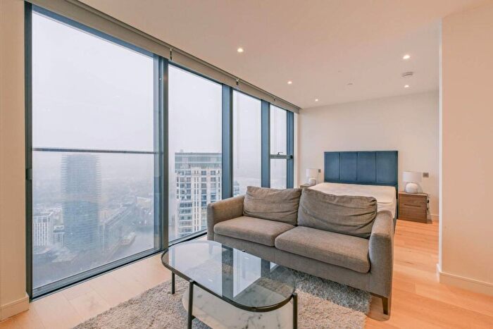 Studio For Sale In Marsh Wall, Canary Wharf, London, E14