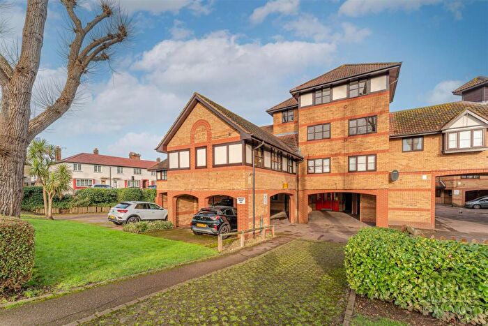 1 Bedroom Flat For Sale In Creighton Road, London, N17