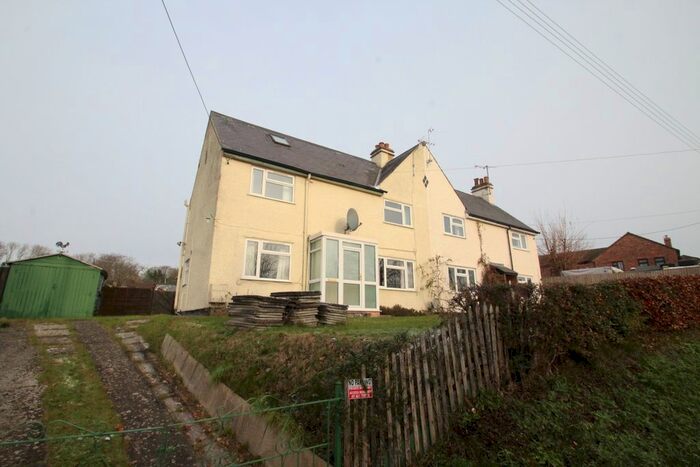 3 Bedroom Semi-Detached House For Sale In Whittonditch Road, Ramsbury, SN8