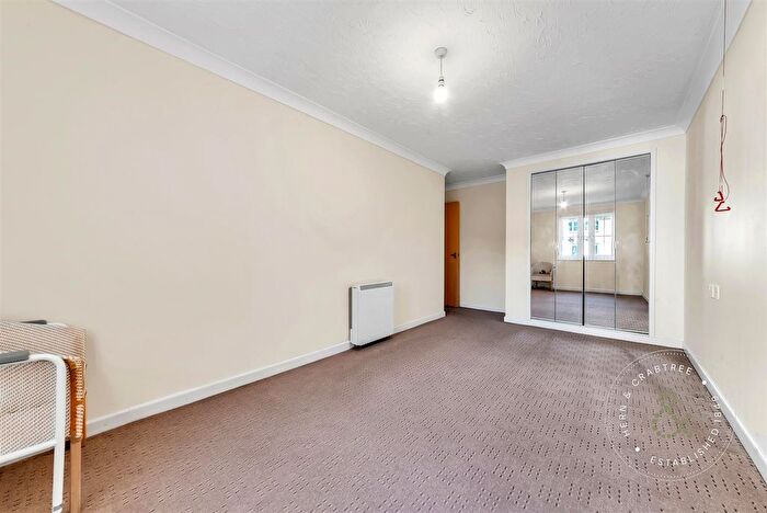 1 Bedroom Flat For Sale In Mclay Court, St. Fagans Road, Fairwater, Cardiff, CF5