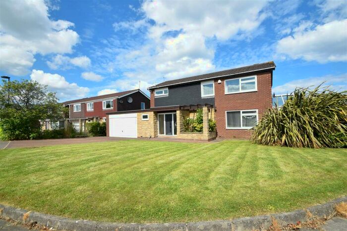 4 Bedroom Detached House To Rent In Haddington Road, Whitley Bay, NE25