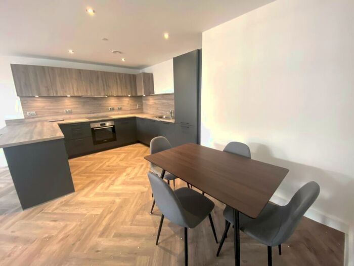 2 Bedroom Apartment To Rent In Heaton House, B1