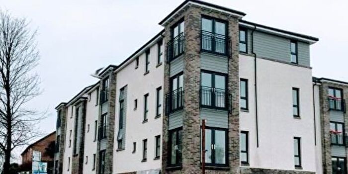 2 Bedroom Flat To Rent In Hawkslaw Road, Leven, KY8