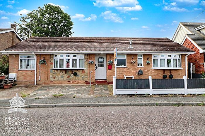 3 Bedroom Detached Bungalow For Sale In Hindles Road, Canvey Island, SS8