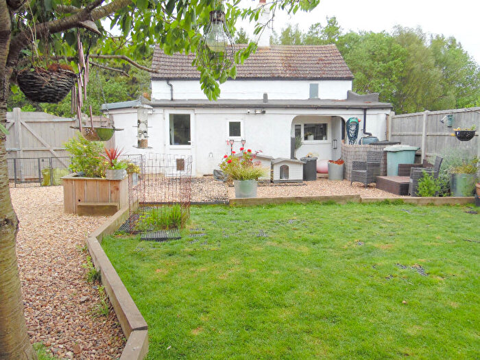 2 Bedroom Detached House For Sale In Daniels Gate, Long Sutton, PE12